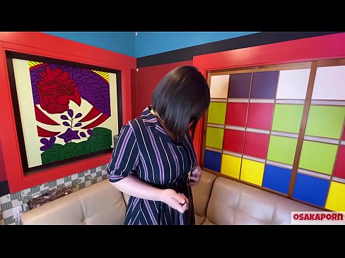 ❤️ Японская мілка з вялікімі сіськамі мастурбуе з дапамогай сэкс-цацак і адчувае аргазм. Яна распавядае ў інтэрв'ю пра свой ебаны вопыт. Вялізныя цыцкі і валасатая шапіках гучна стогнуць. Осакапорн ❤ Сэкс-відэа у порна be.eggporncomics.ru ❌